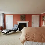 Luxe Apartment