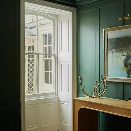 Luxe Apartment *